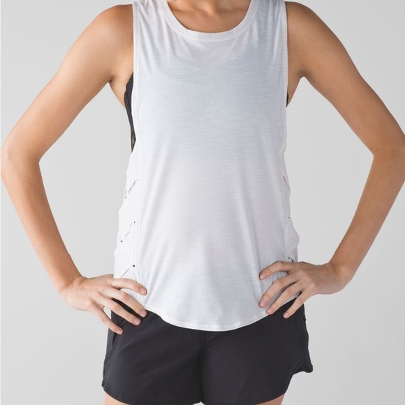 lululemon athletica Tops - Lululemon Athletica White Muscle Tank Top Size 4